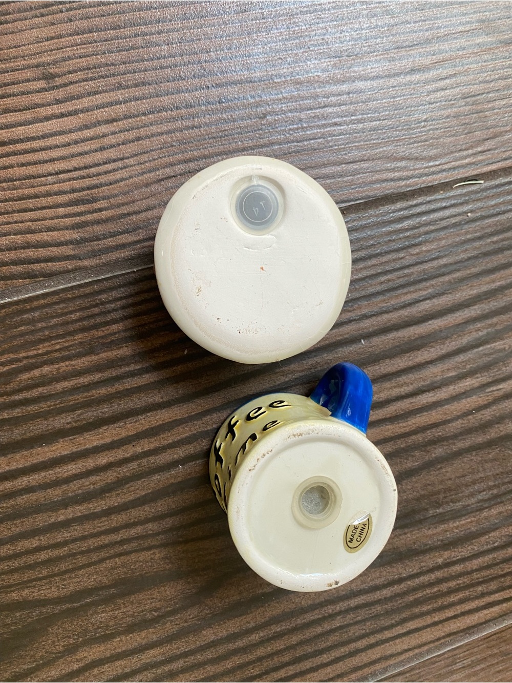 Salt & Pepper Set - Picture 3 of 3